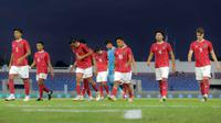 Pemain Timnas Indonesia U-22 sesaat sebelum melawan Myanmar pada pertandingan terakhir Grup C SEA Games 2025 di The 700th Anniversary of Chiang Mai Stadium, Thailand, Jumat (12/12/2025). Timnas Indonesia U22 dipastikan angkat koper lebih awal dari SEA Games 2025 Thailand. (Bola.com/Bagaskara Lazuardi)