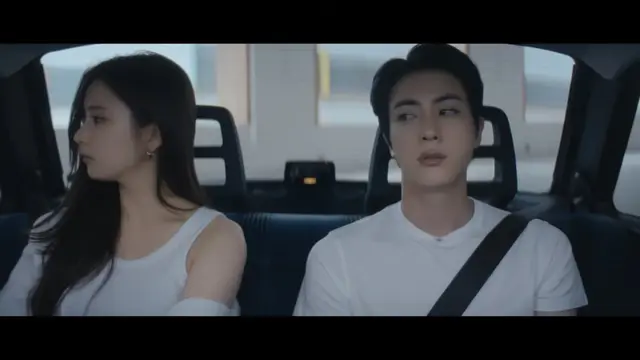 Aktris Shin Se Kyung di video klip Jin BTS