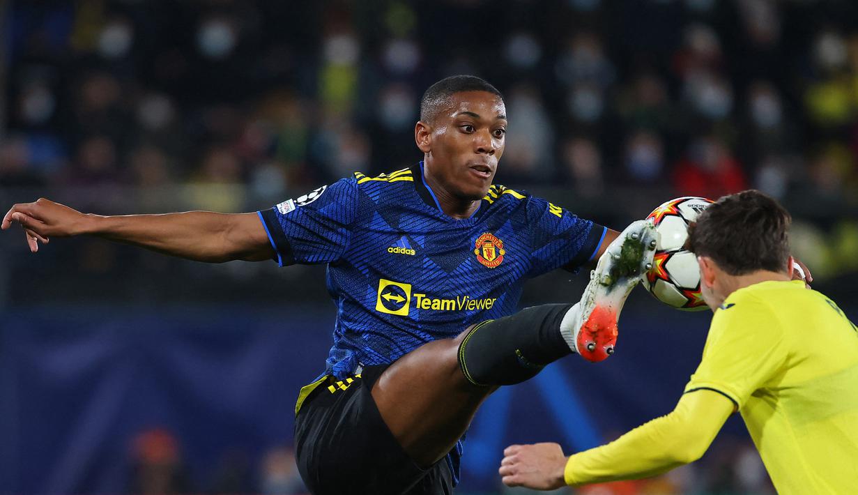 Pada 2015/2016 ia hijrah ke Premier League Liga Inggris memperkuat Manchester United hingga pertengahan musim 2021/2022. Ia total tampil dalam 175 laga dengan torehan 56 gol dan 31 assist. (AFP/Jose Jordan)