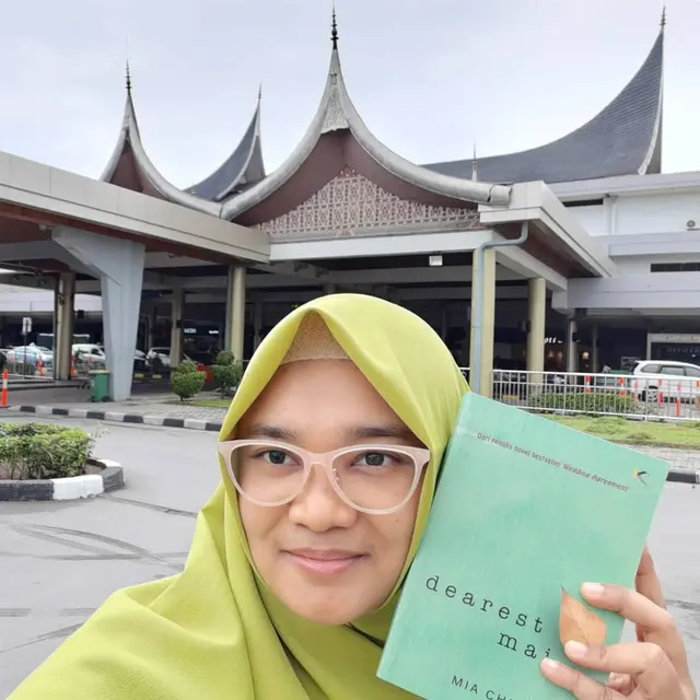 Wattpad hingga Series Sukses, Ini 6 Potret Mia Chuz Penulis Novel Wedding Agreement