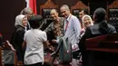 Biro Hukum KPK, Rasamala Aritonang (batik hitam) seusai mengikuti sidang Uji Materi UU KPK di Gedung MK, Jakarta, Selasa (30/6). Sidang tersebut menghadirkan perwakilan Biro Hukum KPK guna menguji materi UU No.30 Tahun 2002. (Liputan6.com/Faizal Fanani)