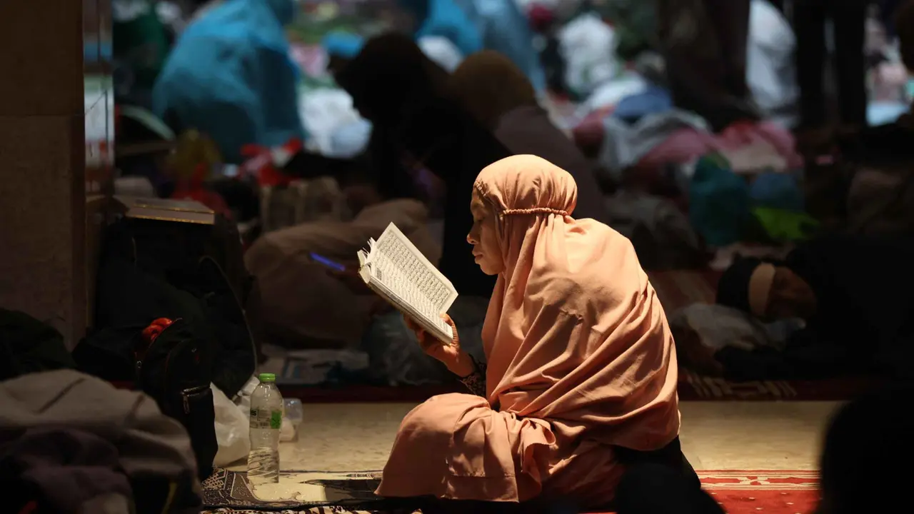 Penghujung Ramadan 1447 Hijriah, Umat Muslim Jalani Itikaf di Masjid Istiqlal Jakarta