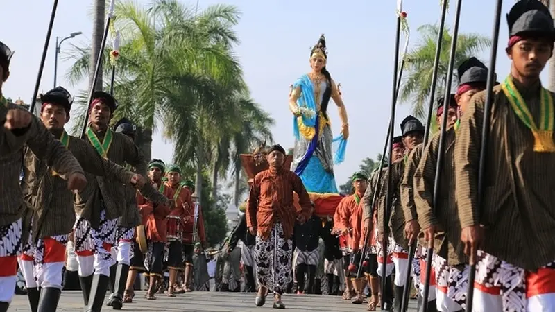 Pawai Nitilaku, Napak Tilas UGM Yogyakarta bersama Tiga Menteri