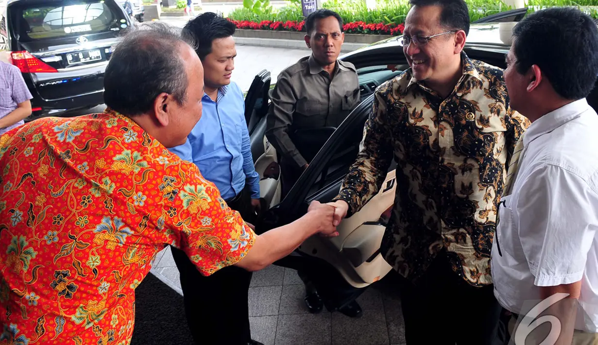 Ketua DPD Republik Indonesia Irman Gusman saat tiba di Kantor Liputan6.com, Jakarta, Rabu (17/12/2014). (Liputan6.com/Johan Tallo) 