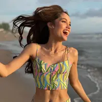 Cinta Laura tampak gembira menikmati waktu di pantai [Instagram/claurakiehl]
