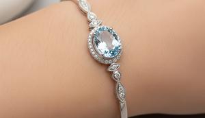 Gelang Emas Kombinasi Batu Permata Warna Tren 2026 (AI)