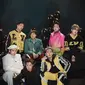 GQ Korea dan Vogue Korea pagi ini (21/12) memberikan beberapa potret member BTS yang mengenakan pakaian Louis Vuitton. BTS sendiri merupakan  brand ambassador dari brand fashion high end tersebut. Berikut penampilan masing-masing anggota BTS bertema Colurfull. Dok. GQ Korea