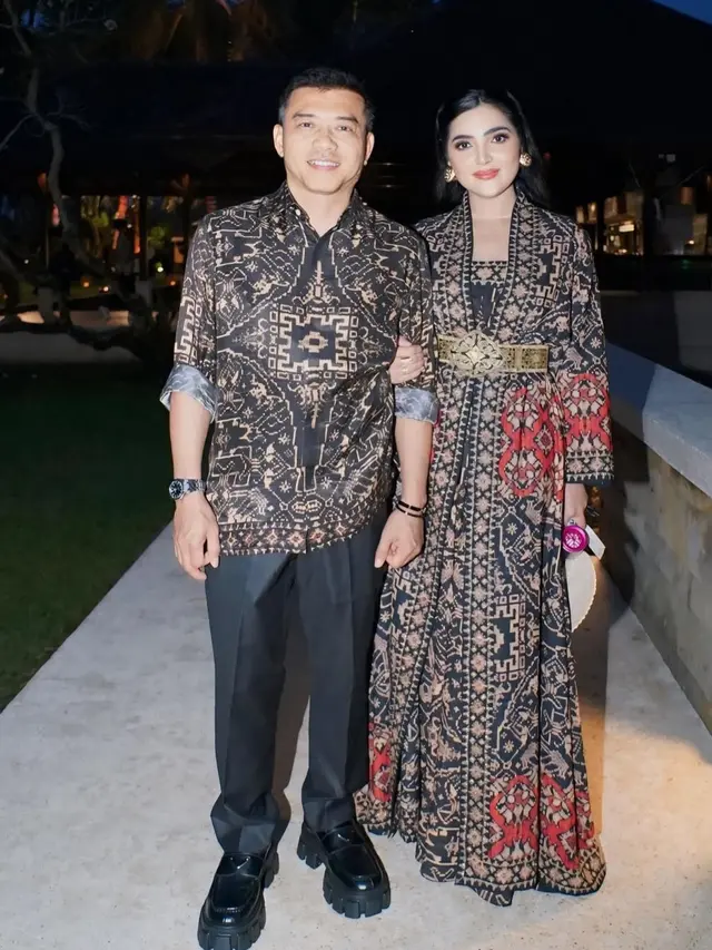 Anang dan Ashanty di pernikahan Luna Maya