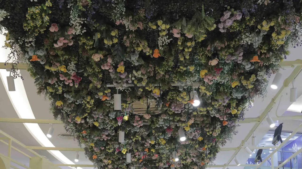 Foto tampilan Lego Botanical di Gandaria City Mall