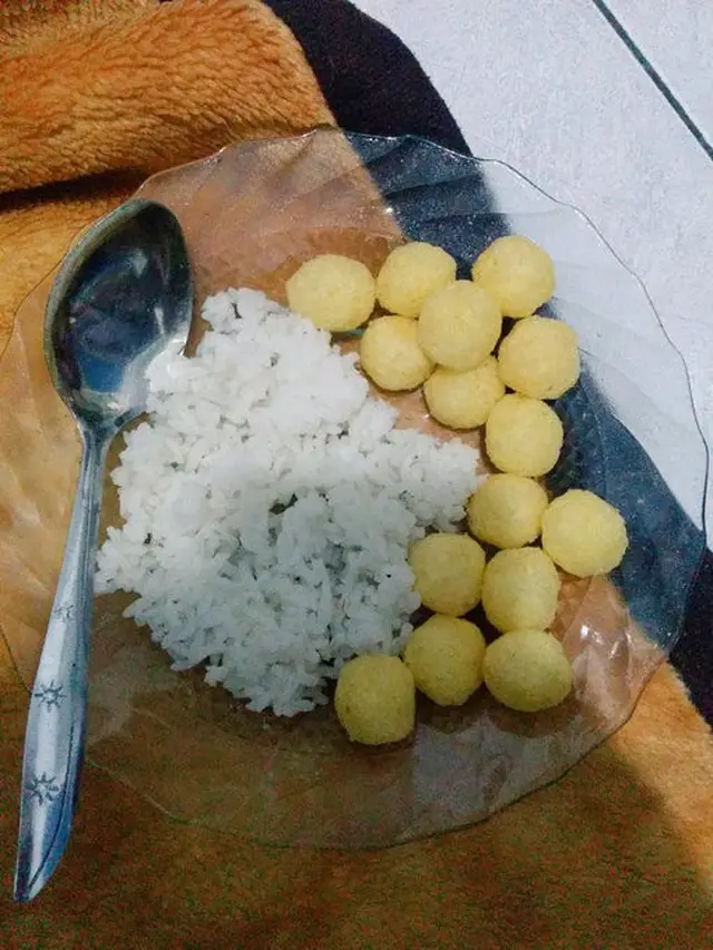 6 Kreasi Menu Sahur Ala Netizen Ini Bikin Geleng Kepala