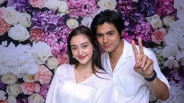 6 Potret Mesra Rayn Wijaya dan Ranty Maria dari Sebelum Pacaran hingga Kini