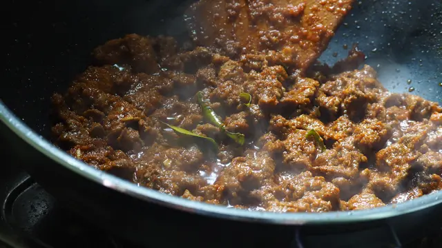 Tips Memasak Rendang Daging agar Cepat Empuk dan Enak, Jadi Menu Favorit Lebaran Nanti