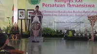 Mendikbud Muhadjir Effendi, usai menyampaikan sambutan, di Pendopo Tamansiswa Yogyakarta, Selasa (6/12/2016). (Switzy Sabandar/Liputan6.com)