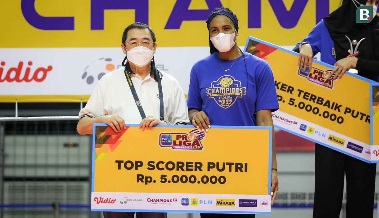 Pemain Bandung Bjb Tandamata lagi-lagi terpilih menjadi salah satu peraih gelar individu terbaik di PLN Mobile Proliga 2022, yaitu Madeline Jazmin Guillen Paredes. Pemain asal Republik Dominika itu berhasil menyabet gelar top skor voli putri. (Bola.com/Bagaskara Lazuardi)