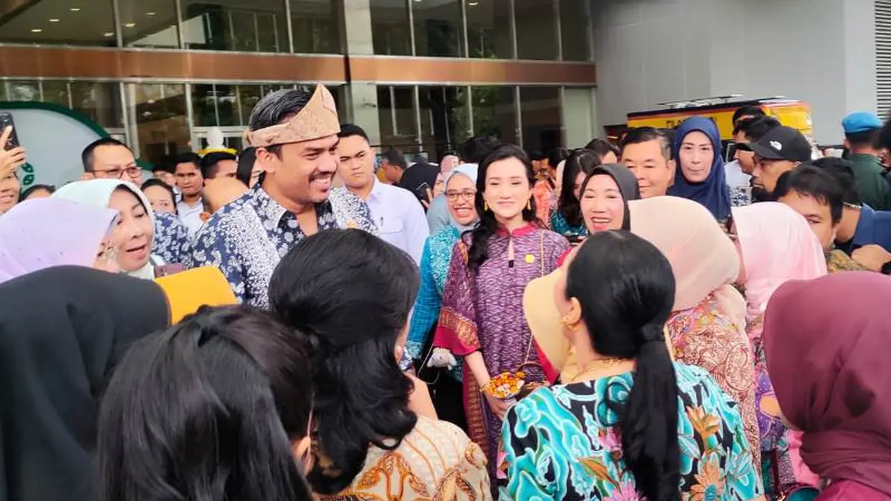 Maman Abdurrahman Ungkap Enaknya Jadi Menteri UMKM: Punya Banyak Fans dan Suka Diminta Foto Bersama.  (Liputan6.com/Henry)