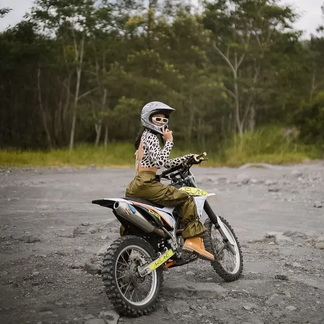 [Fimela] Erika Carlina