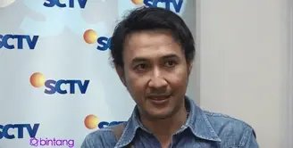 Tidak hanya menjadi pemain, Agus Kuncoro kabarnya akan mencoba profesi baru sebagai penulis skenario. Agus Kuncoro menjadi penulis naskah di sinetron Para Pencari Tuhan 10. 