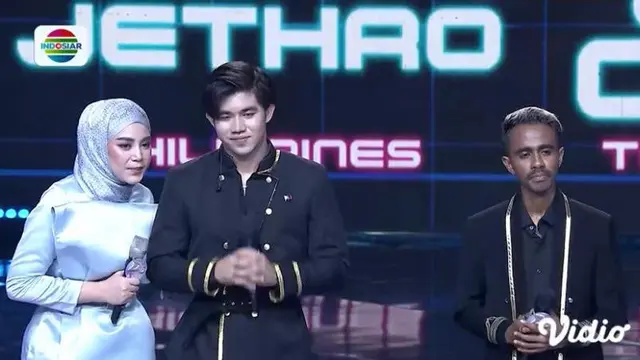 Jethro (Philippines) dan Joe Clau (Timor Leste)