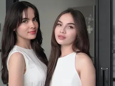 Baik Steffi maupun Elina, sama-sama memiliki darah Jerman. Potret keduanya dalam balutan dress putih ini pun curi perhatian. Banyak netizen yang memuji kecantikan dan pesona keduanya. Tak hanya berparas cantik, bakat akting mereka juga tak perlu diragukan lagi. (Liputan6.com/IG/@steffizamoraaa)