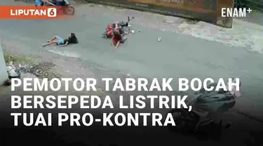 Insiden kecelakaan motor dan sepeda listrik viral di media sosial. Dalam rekaman CCTV yang viral, seorang pemotor wanita menyerempet tiga anak kecil bersepeda listrik yang diduga hendak menyeberang. Kedua pihak terjatuh di aspal hingga mengundang per...