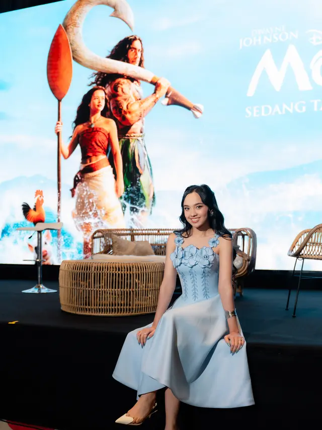 Lyodra membawakan lagu Sepanjang Jalan, OST Film Moana Live Action. (dok Disney Indonesia)