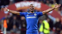 Mourinho Acungkan Jempol kepada Cole