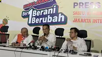 Paslon nomor urut 1 Anies Baswedan dan Muhaimin Iskandar didampingi Sekjen PKS Aboe Bakar Al Habsyi menggelar konferensi pers usai kampanye akbar AMIN di Jakarta International Stadium (JIS), Jakarta Utara, Sabtu (10/2/2024). (Liputan6.com/Winda Nelfira)