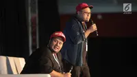 Komika Mo Sidik (kiri) dan Isman HS saat tampil dalam Stand Up for Dummies di Jakarta International Comedy Festival (JICOMFEST) 2019, JIExpo Kemayoran, Jakarta, Minggu (4/8/2019). JICOMFEST 2019 menyedot cukup banyak pengunjung, khususnya pecinta komedi. (Liputan.com/Faizal Fanani)