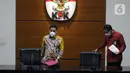 Deputi Penindakan dan Eksekusi KPK, Karyoto jelang penetapan tersangka dan penahanan Sekda Kota Tanjungbalai, Yusmada di Gedung KPK, Jakarta, Jumat (27/8/2021). Yusmada ditetapkan sebagai tersangka dugaan korupsi lelang mutasi jabatan di Pemkot Tanjungbalai 2019. (Liputan6.com/Helmi Fithriansyah)