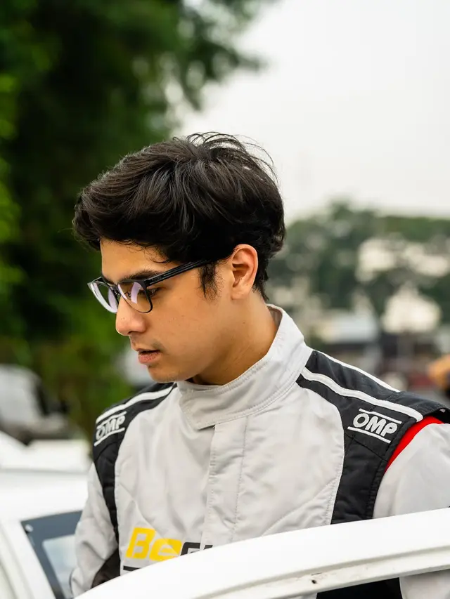 7 Potret Al Ghazali Bareng Tim Driftnya, Bakal Ikut Turnamen Tahun Ini