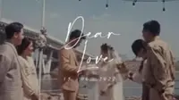 Busana pengantin Prilly Latuconsina dan Reza Rahadian di video musik Dear Love. (dok. tangkapan layar Instagram @prillylatuconsina96/https://www.instagram.com/p/CexgwaxJ8Tq/?hl=en)