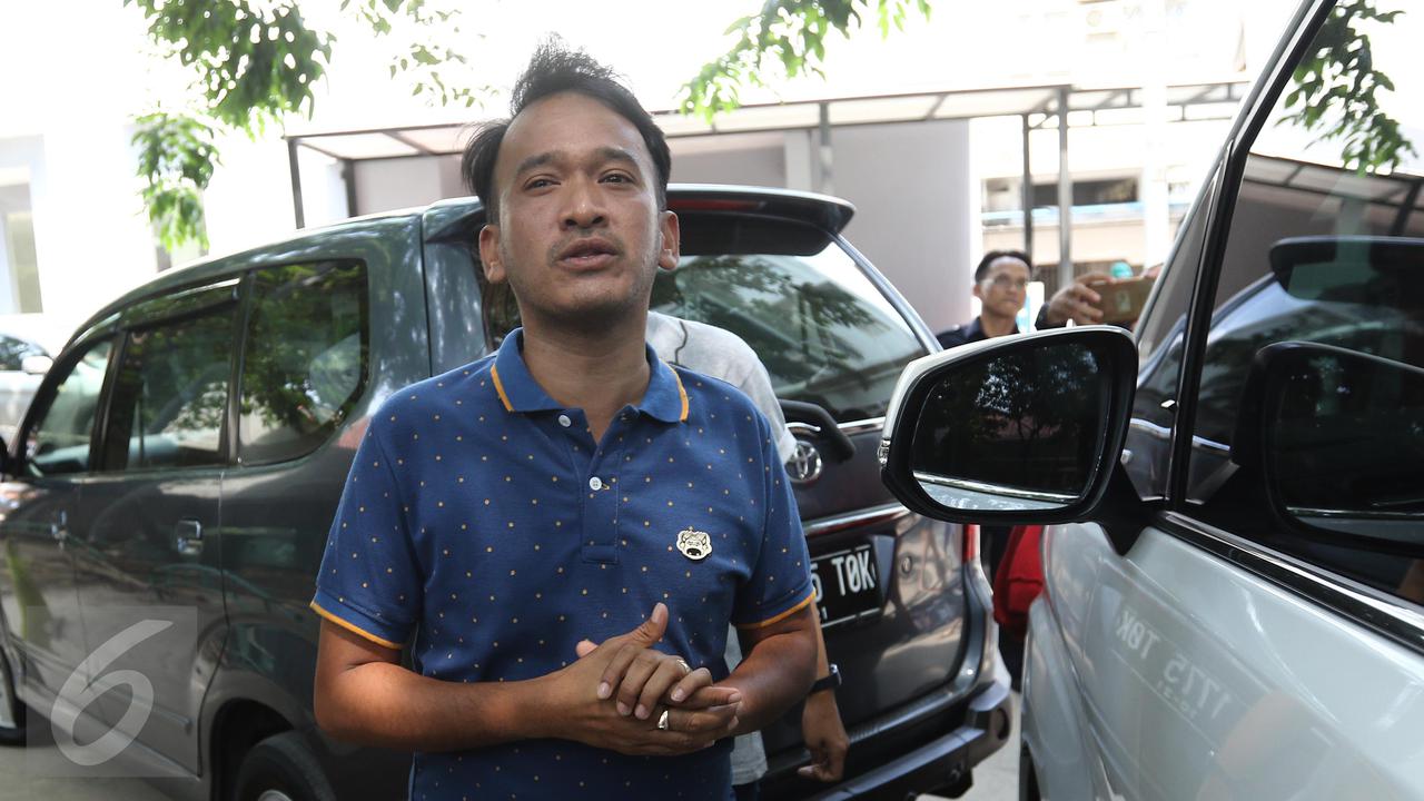 Dikabarkan Kritis, Selebriti Ramai Jenguk Julia Perez