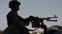 Militer berjaga di Afghanistan. (BBC)