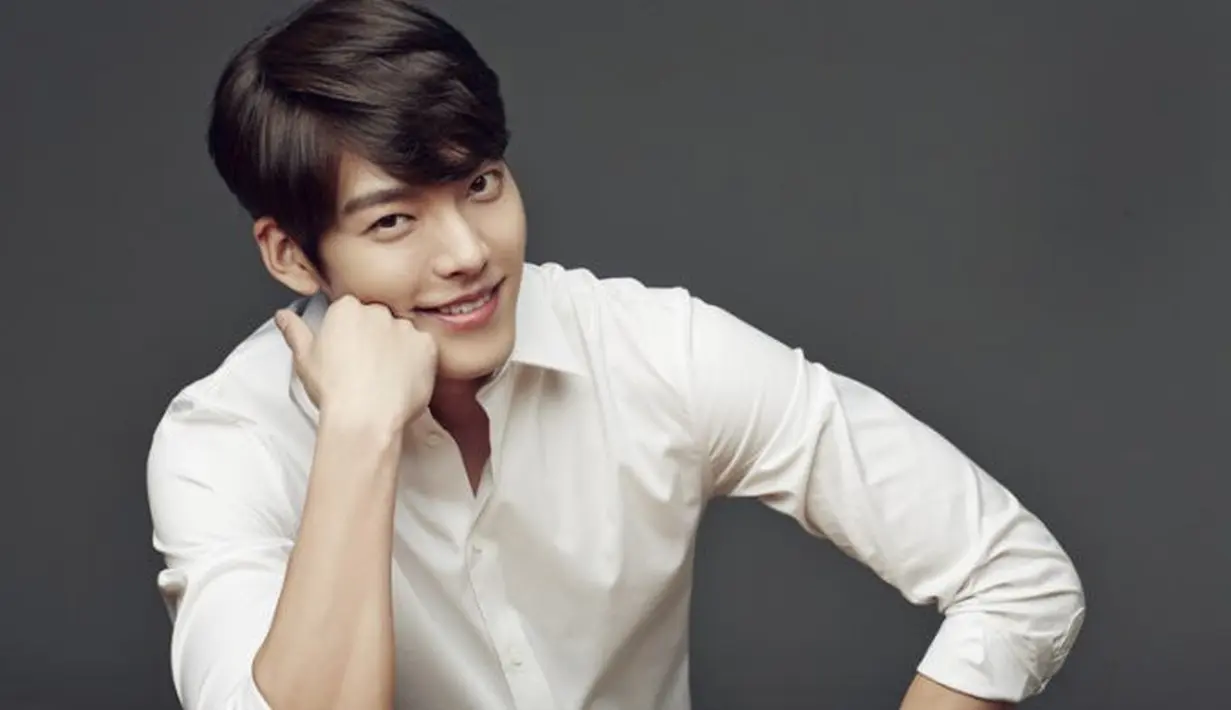 Dilansir dari Koreaboo, keduanya sangat dekat karena mereka berada di sekolah model yang sama. (Soompi)