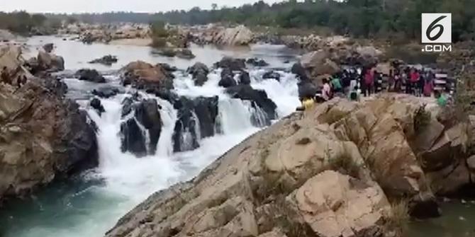 VIDEO: Remaja Tewas Saat Selfie Tercebur ke Sungai