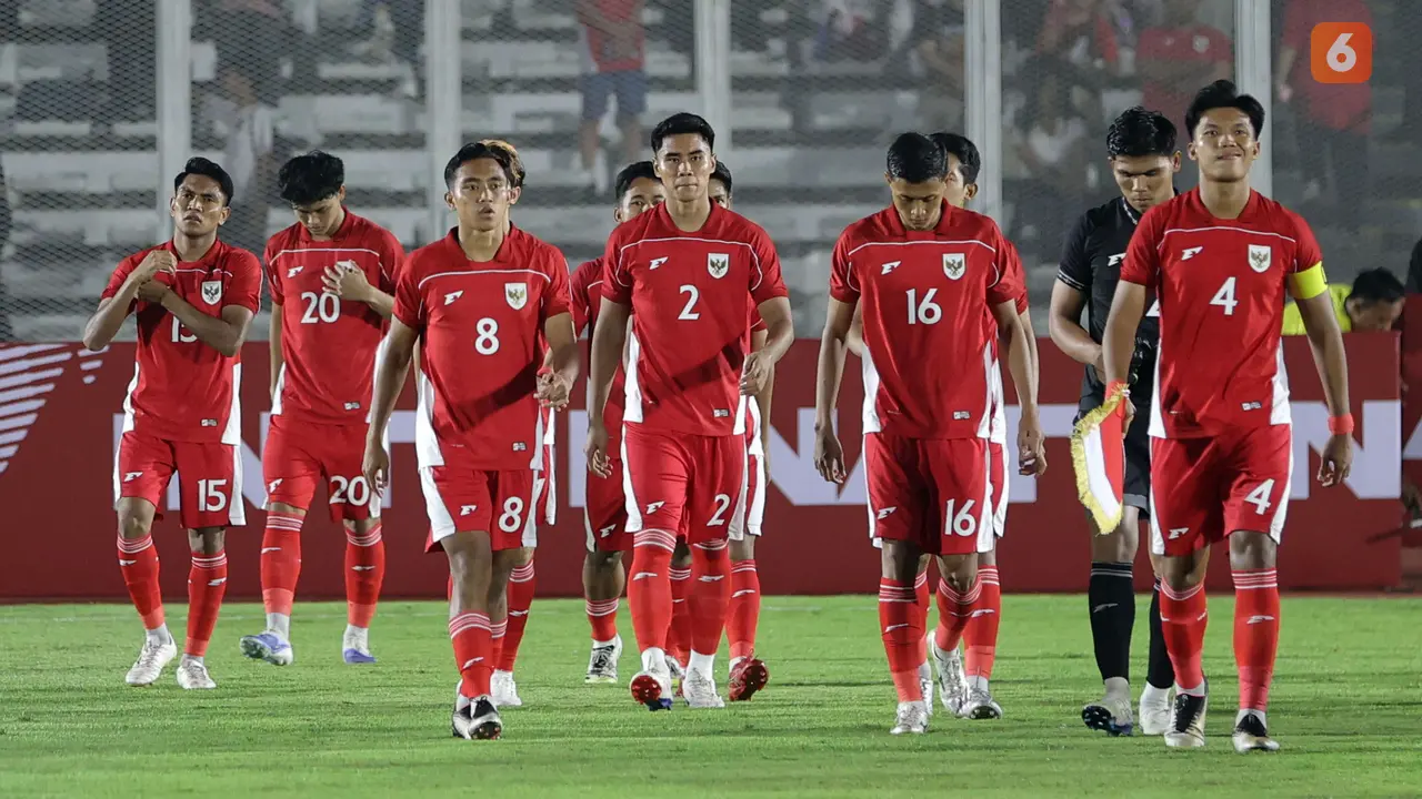 Foto: Timnas Indonesia U-23 Takluk dari India dalam Laga Uji Coba, Dony Tri Sempat Tipiskan Skor Skuad Garuda Muda