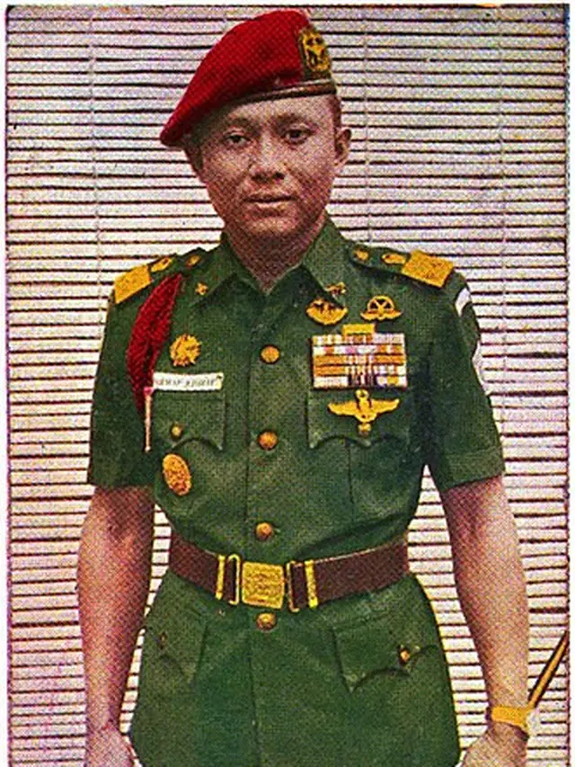 Sarwo Edhi, kakek Novita Wibowo (wikipedia)