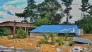 Pemandangan sebuah rumah yang terendam banjir setelah Sungai Acre meluap di Cobija, Bolivia, pada tanggal 29 Februari 2024. (STRINGER/AFP)