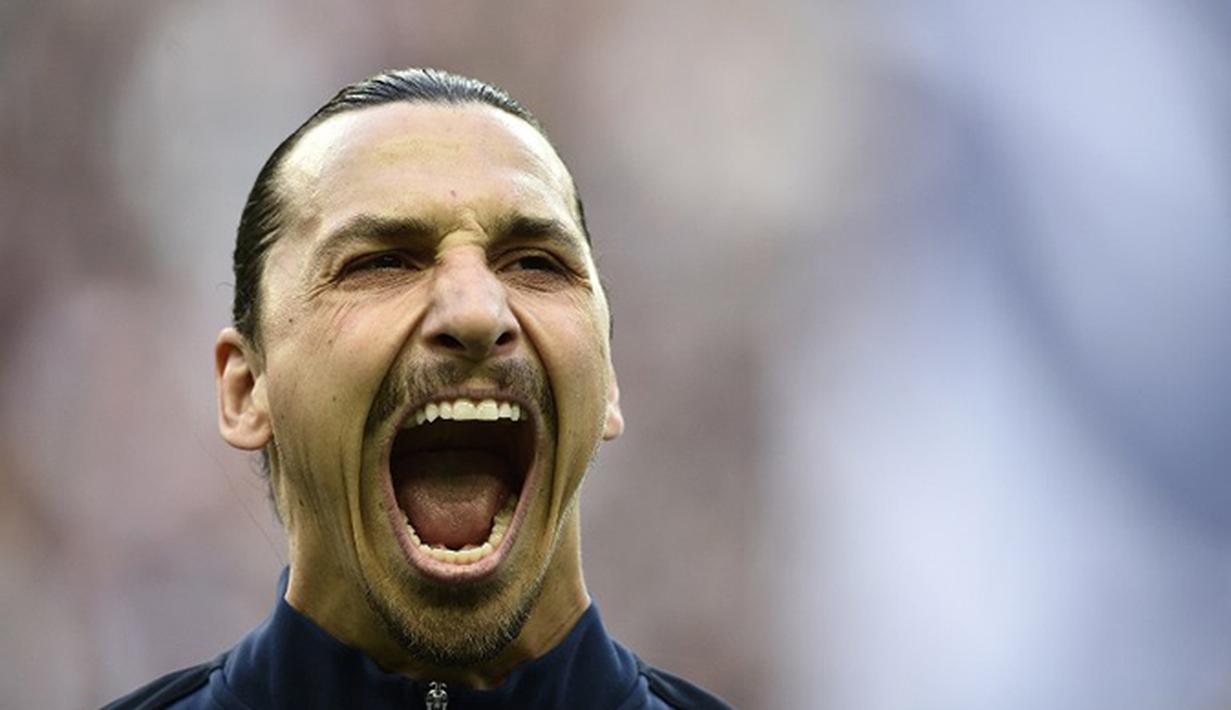 Ekspresi menahan kantuk Zlatan Ibrahimovic striker Paris Saint-Germain. (AFP/Franck Fife)