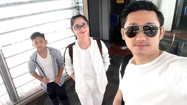 [Bintang] Dewi Perssik dan Angga Wijaya
