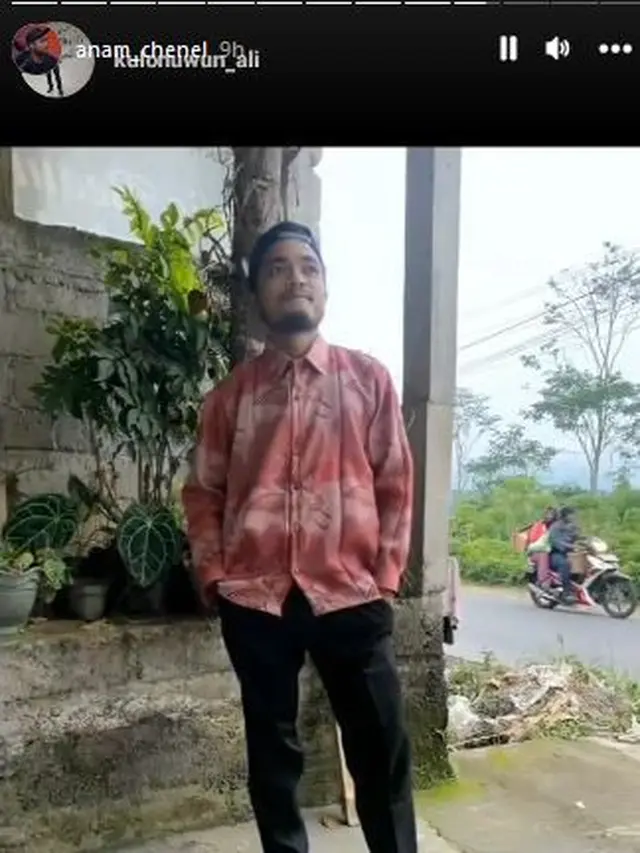 Viral Baju Lebaran Kelewat Unik Terbuat dari Gorden, Ini 6 Potretnya