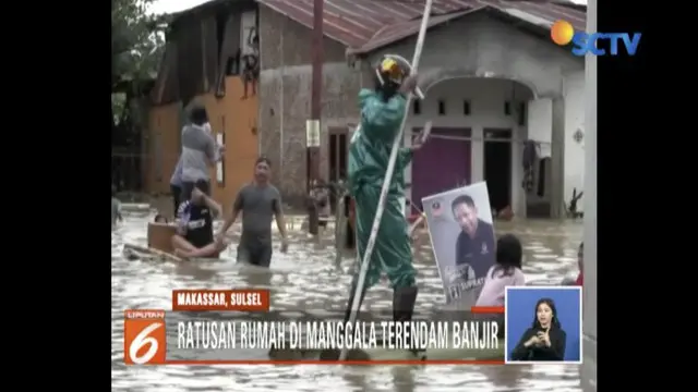 Banjir masih menggenangi sejumlah kecamatan di Makassar, Sulawesi Selatan.
