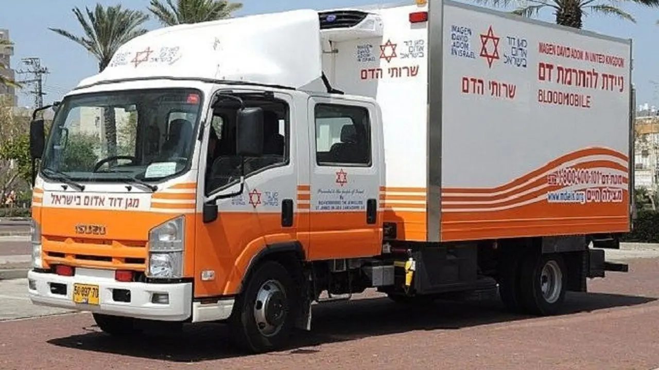 Mobil Donor Darah di Israel
