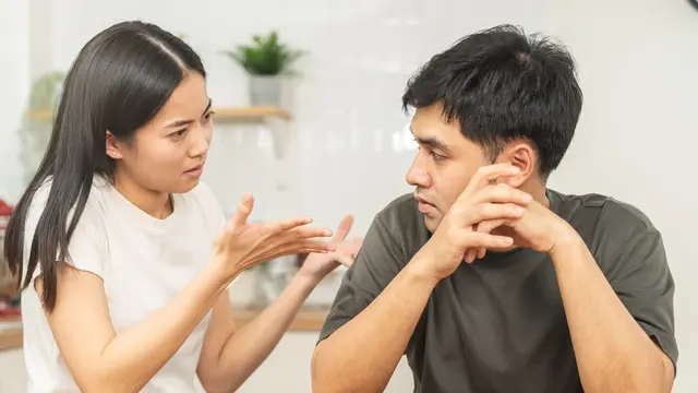 Kesalahan yang Bisa Membuat Gebetan Menjauh, Alasan Dibalik Perasaan Tidak Nyamannya