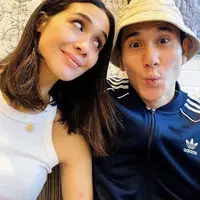 Perankan Adegan Musuhan, Ini 7 Potret Marsha Timothy dan Suami saat Main Sinetron Bareng (Sumber: Instagram/vinogbastian_)