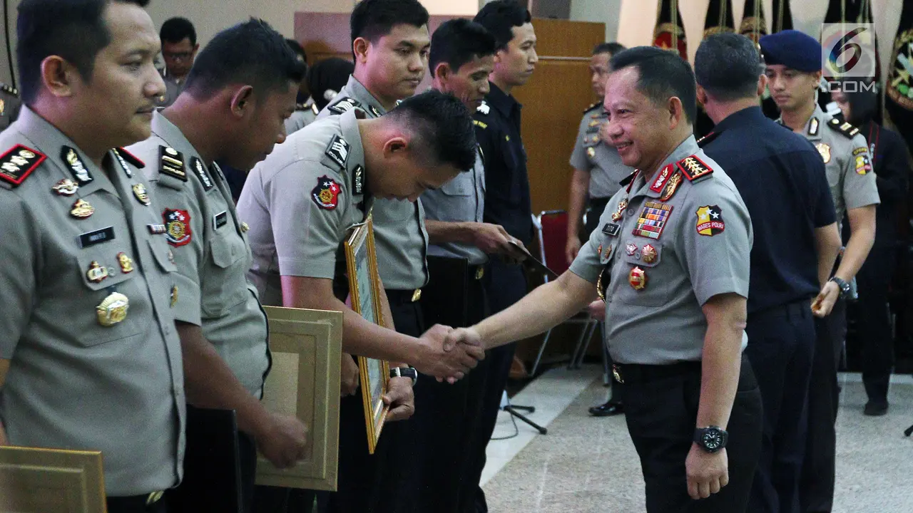 Kapolri Tito Beri Penghargaan Pengungkap 1,6 Ton Sabu
