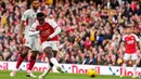 Arsenal membuka keunggulan pada menit ke-28. Umpan silang Declan Rice yang disambut tembakan kaki kanan Eddie Nketiah merobek gawang Sheffield United. (AP Photo/Kirsty Wigglesworth)