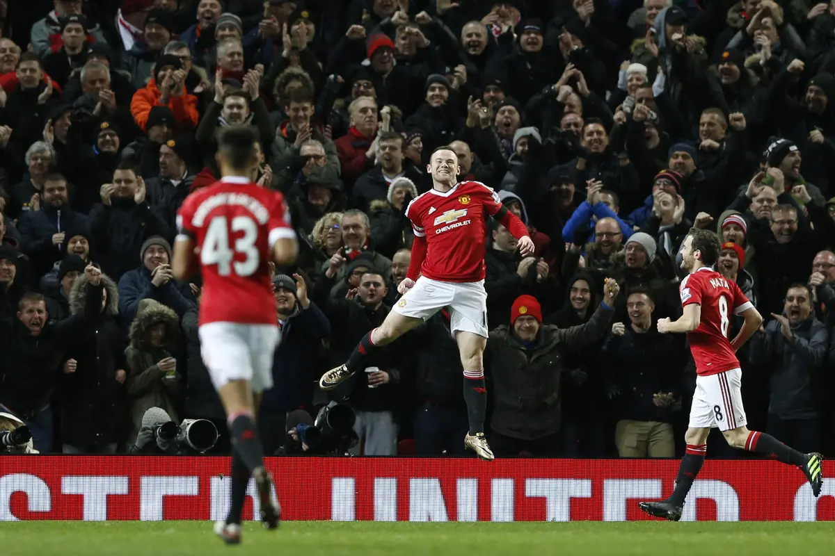 MU Kalahkan Stoke