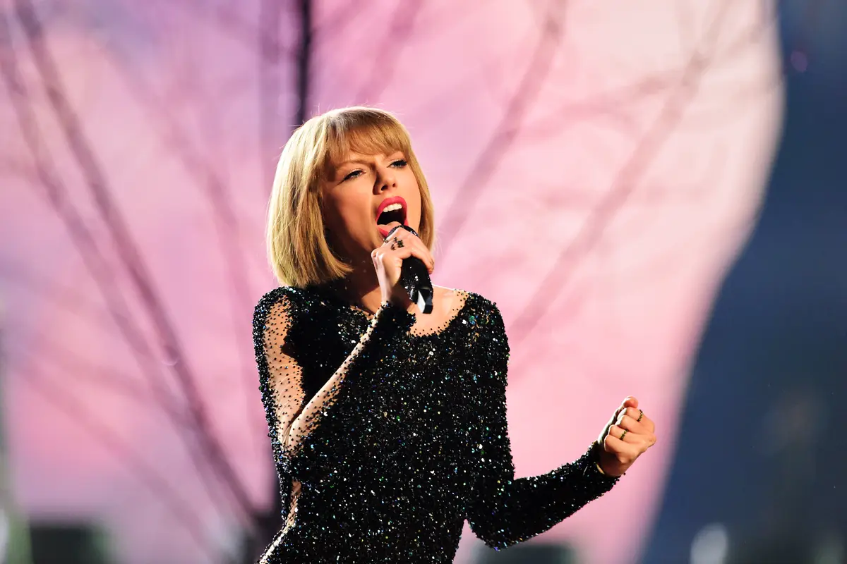 [Bintang] Taylor Swift