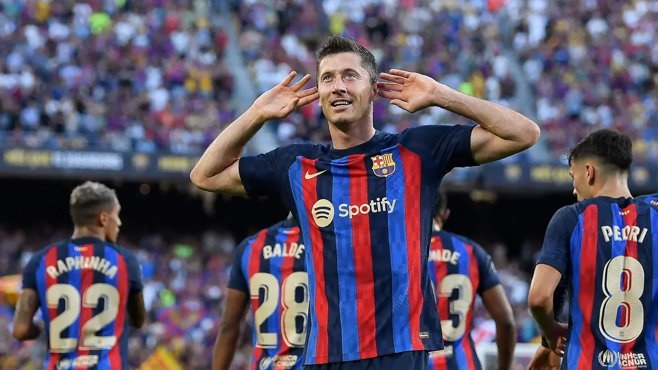 Foto: Benzema dan Lewandowski Tampil Mengesankan, Cetak Brace untuk Kemanangan Real Madrid dan Barcelona di Liga Spanyol